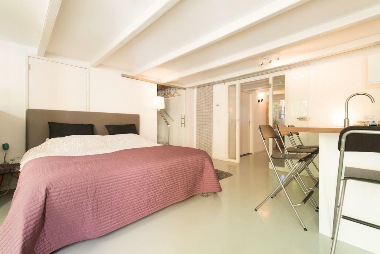 Quiet Apartment For 4 At Park In Center Амстердам Екстериор снимка